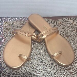 Tkees Metallic Gold Women's Sandals sz.10